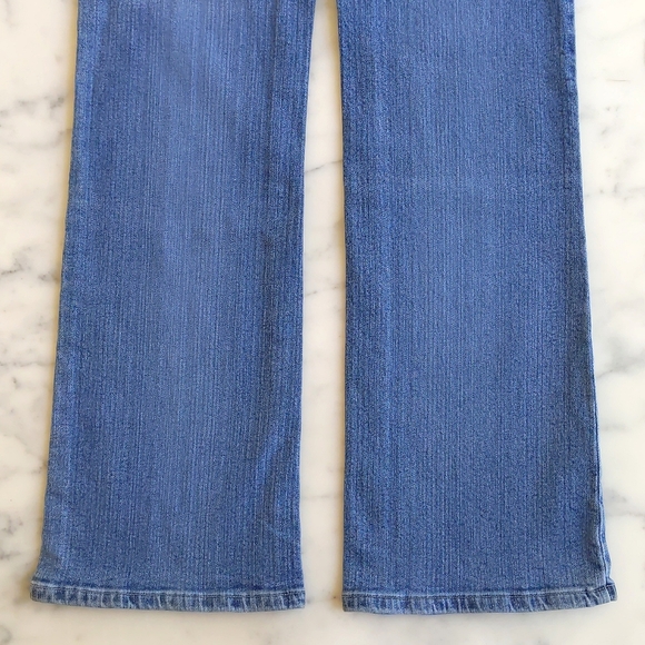NWOT. Express Jeans Stretch Cotton and Spandex High-Waist Straight Leg Jean. - Picture 6 of 6